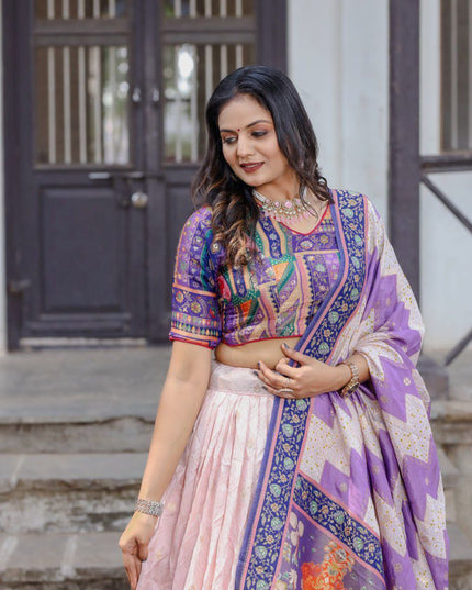 Fashion Dream Women Light Pink Heavy JACQUARD VISCOSE Silk Lehenga