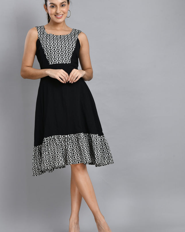 EMBROIDERED BLACK DRESS